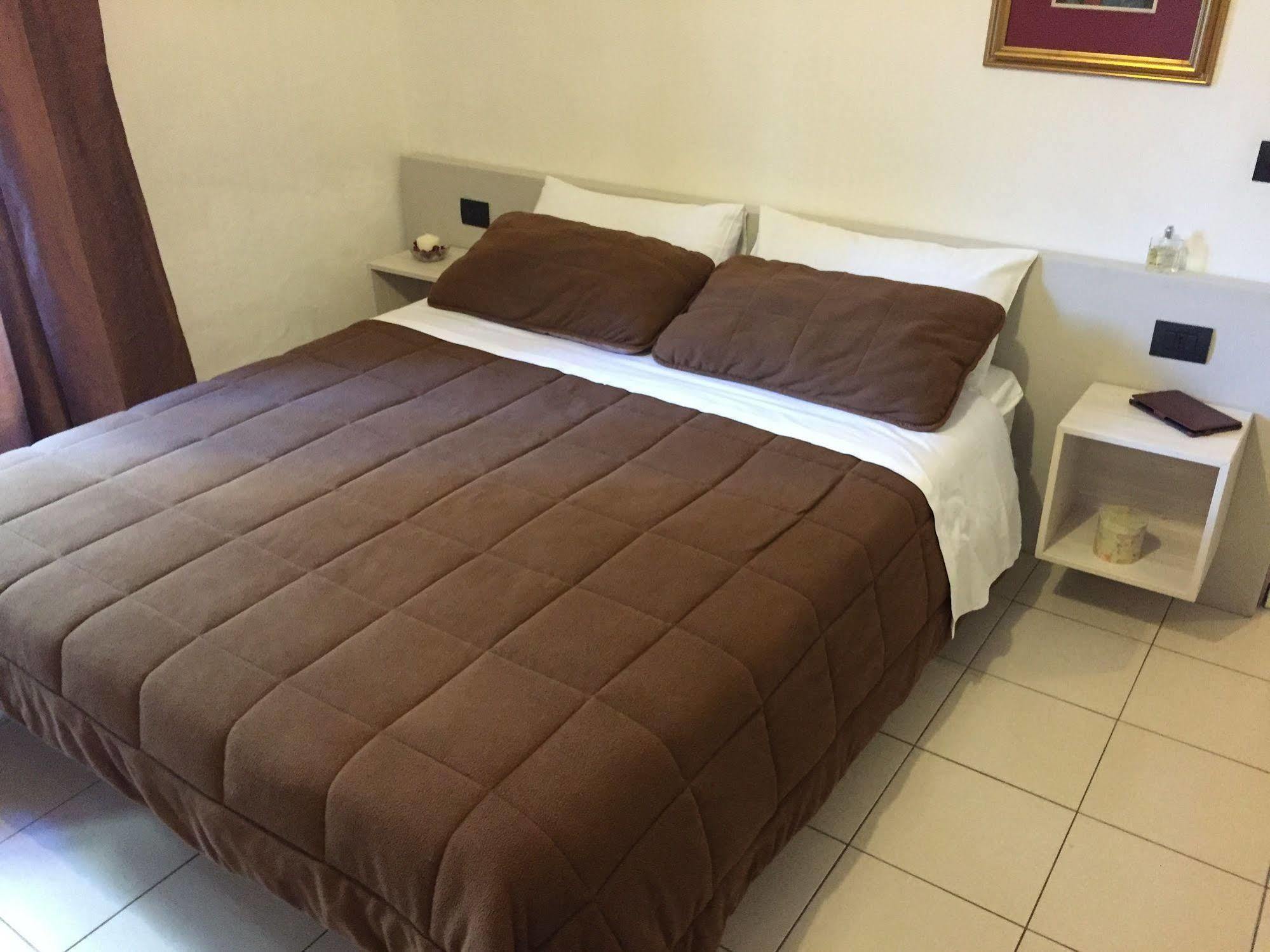 Greenriver Hotel Ponsacco Kültér fotó